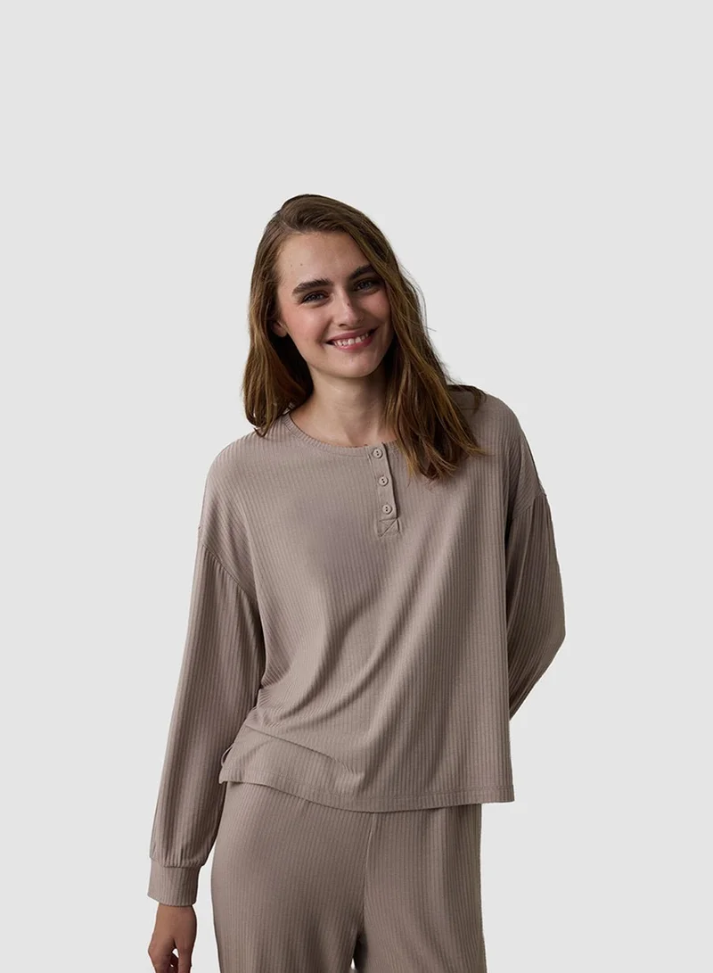 بنتي Hello Friday Crew Neck Long Sleeve Pajama Set